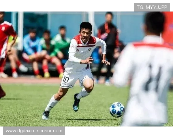 广州足球队荣登足球状态排行榜首位引领全国球队奋勇争先 广州足球队荣登足球状态排行榜首位引领全国球队奋勇争先